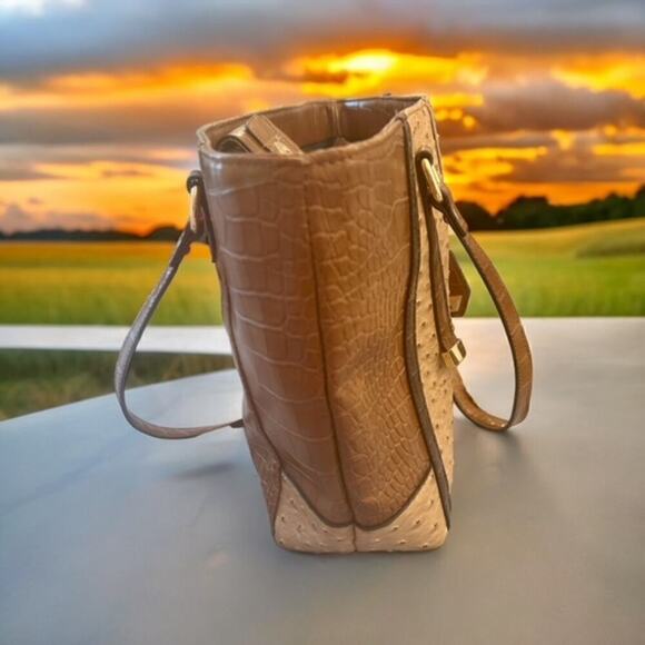 Ellen Tracy Congnac Hand Bag Gold‎ Hardware - Picture 10 of 10